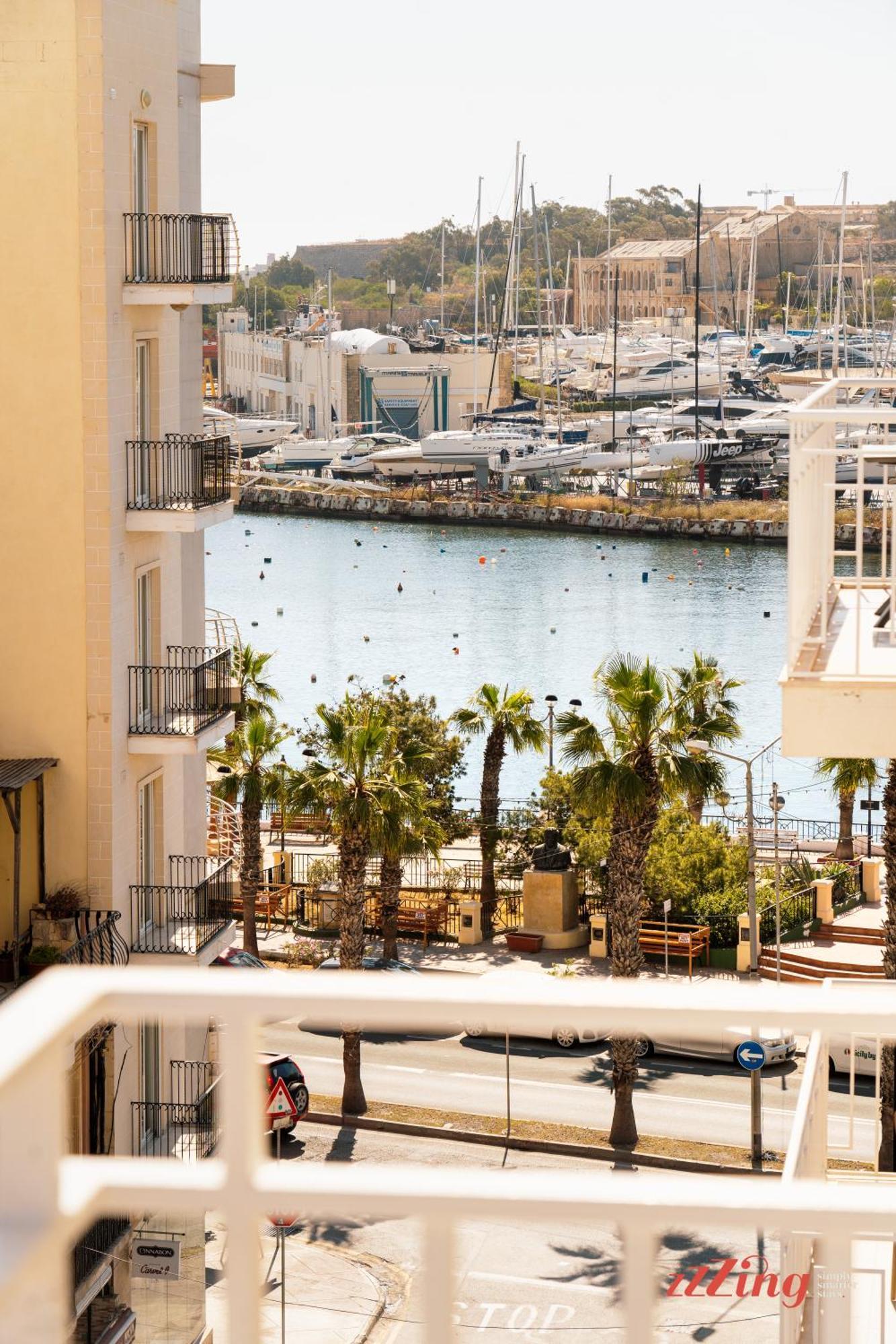 Stuart Rooms By Zzzing Gzira Extérieur photo